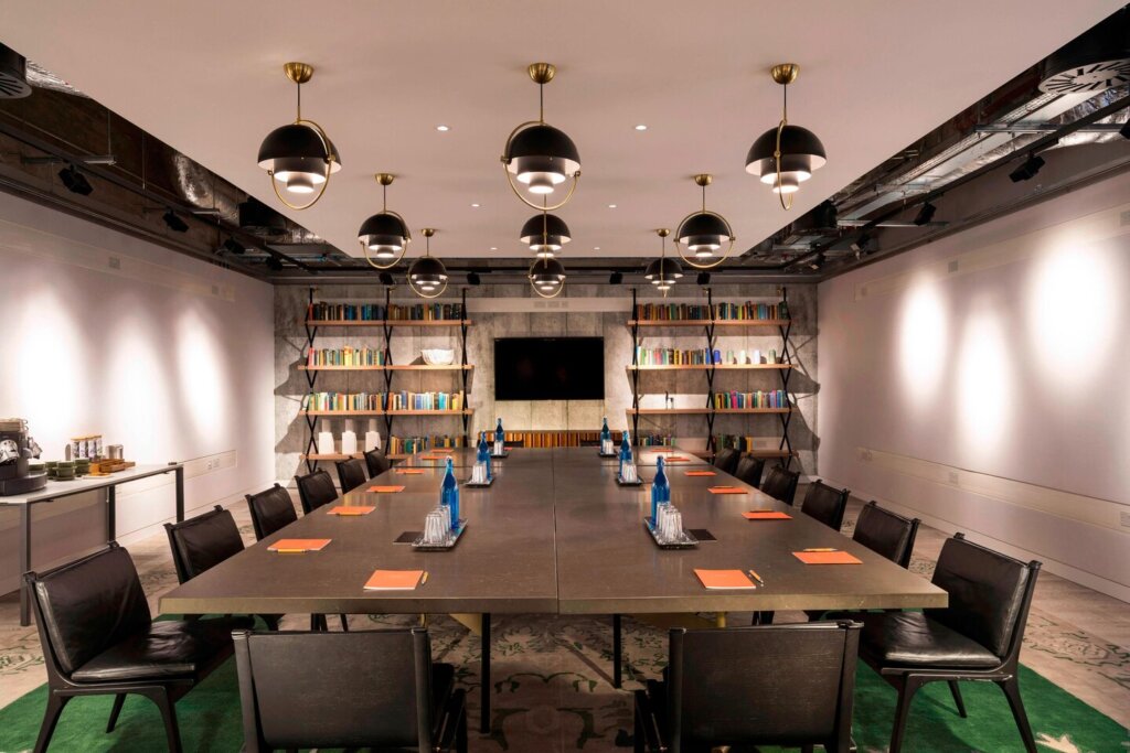 bankside hotel 
meeting room
